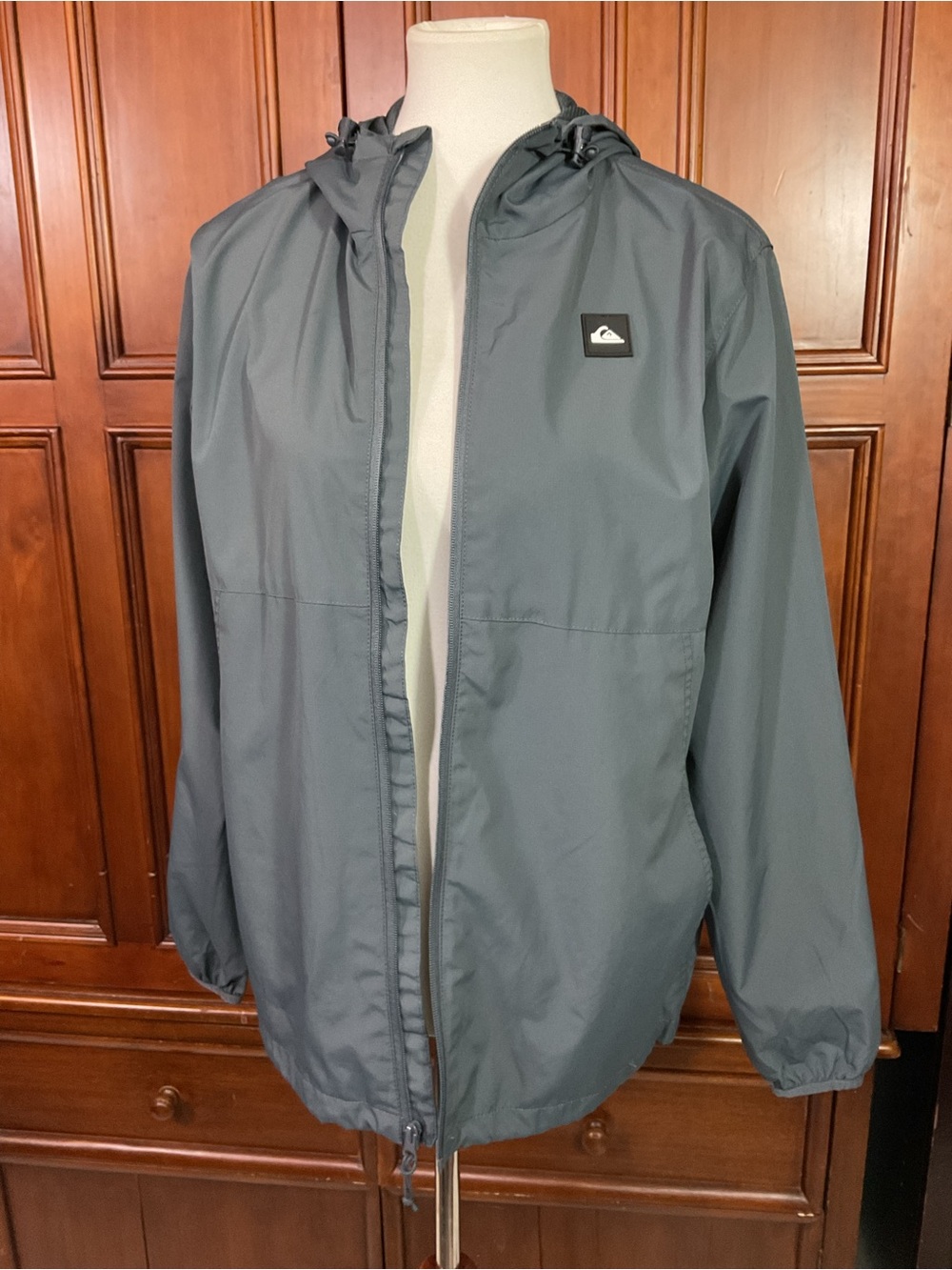 Quicksilver Men’s Size Small Solid Gray Windbreaker Lknw As Pictured Hooded Brea